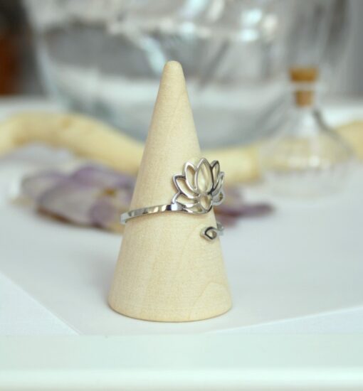 Bague ouverte réglable lotus acier inoxydable argenté Laoobijoux b