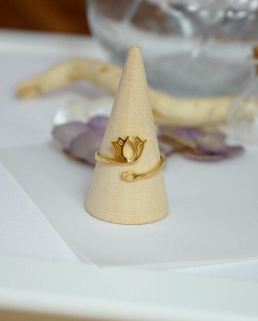 Bague ouverte réglable petit lotus acier inoxydable doré Laoobijoux b