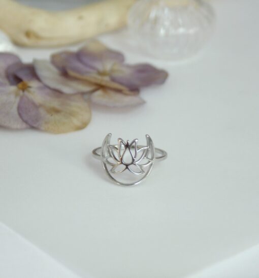 Bague réglable lune lotus acier inoxydable argenté Laoobijoux a