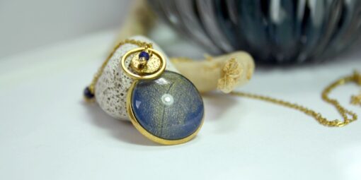 Collier médaillon Lapis Lazuli Acier doré Laoobijoux a