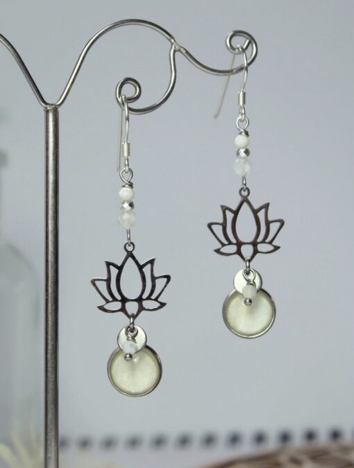 Boucles d'oreilles Lotus Nacre Pierre de Lune argent925 Laoobijoux