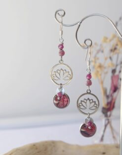 Boucles d'oreilles Lotus Rubis Lépidolite Alstromère Argent925 Laoobijoux c