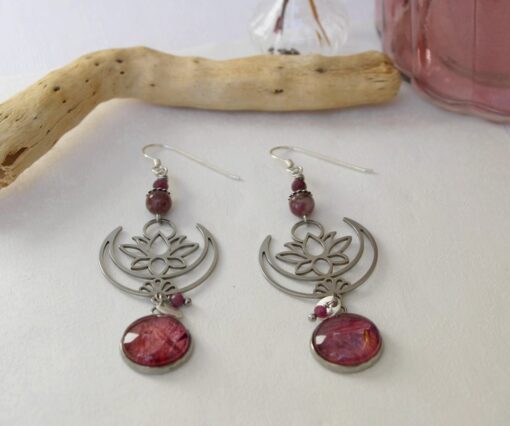 Boucles d'oreilles Lune Lotus Rubis Lépidolite Alstromère Argent925 Laoobijoux